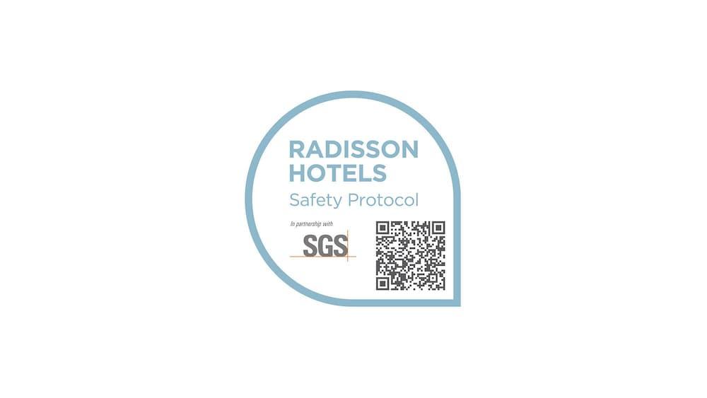 Radisson Hotel Freehold Exterior photo